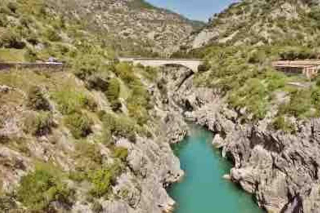 Maison Avec Exterieur Proche Saint Guilhem Le Desert Экстерьер фото